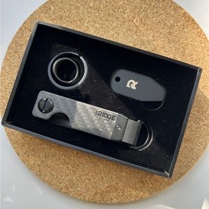 The Ridge key case carbon fiber 3k